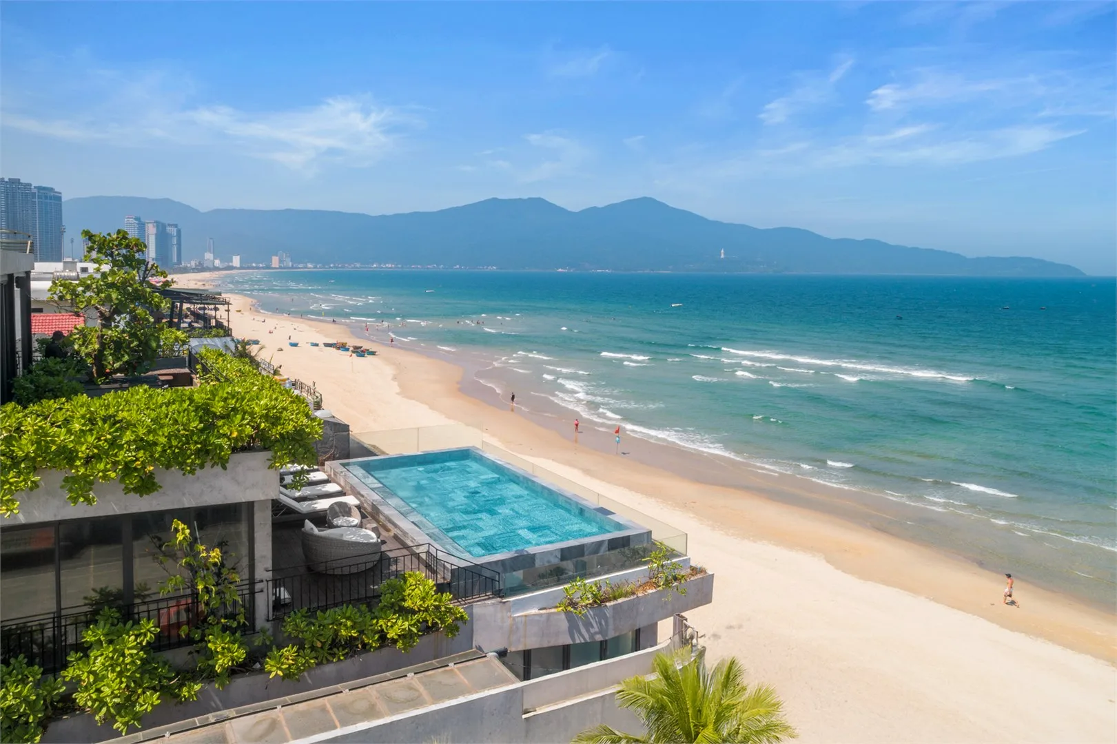 🌊  다낭 풀빌라 추천｜문 열면 바로 바다😳 초대형 수영장 10룸 럭셔리 풀빌라｜사우나 + 비치프론트