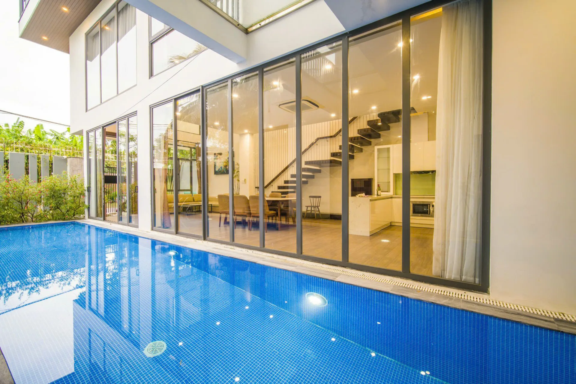 🌴🏊다낭 풀빌라 추천｜여름 단체여행 7룸 풀빌라｜사우나 + 노래방 + 당구 + 초대형 수영장